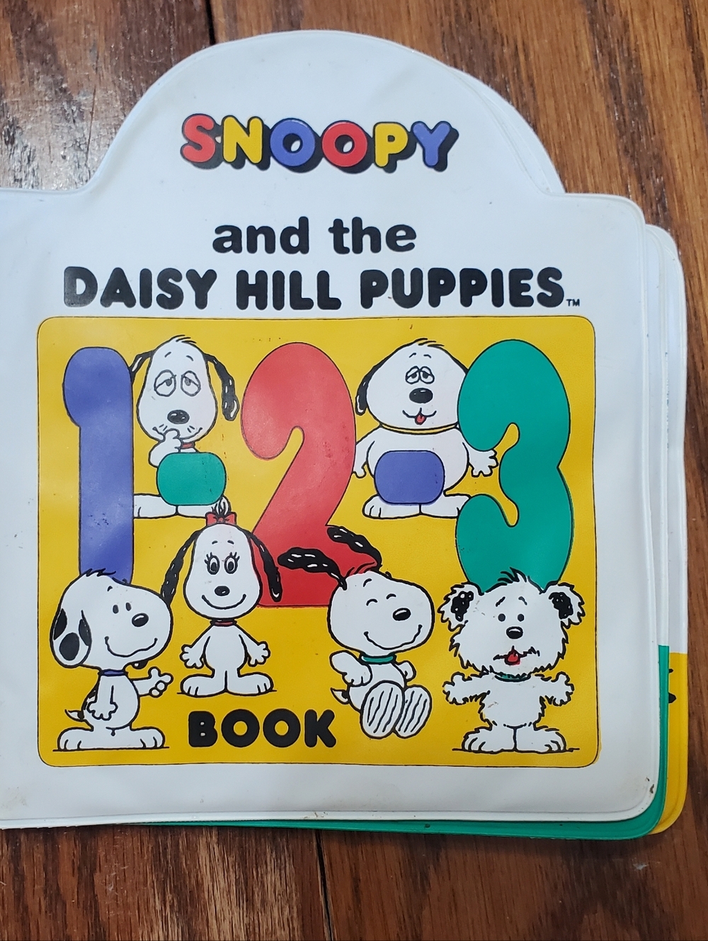 Vintage 1994 Vinyl Snoopy And The Daisy Hill Puppies White Counting Book